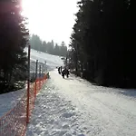 Classee 3* De France Avec Spanage Exterieure They-sous-Montfort