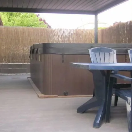 Classee 3* De France Avec Spanage Exterieure *