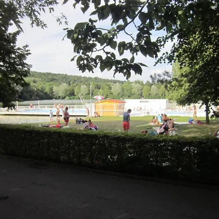 Classee 3* De France Avec Spanage Exterieure Feriehus They-sous-Montfort