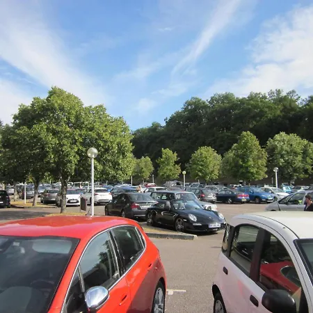 Classee 3* De France Avec Spanage Exterieure They-sous-Montfort